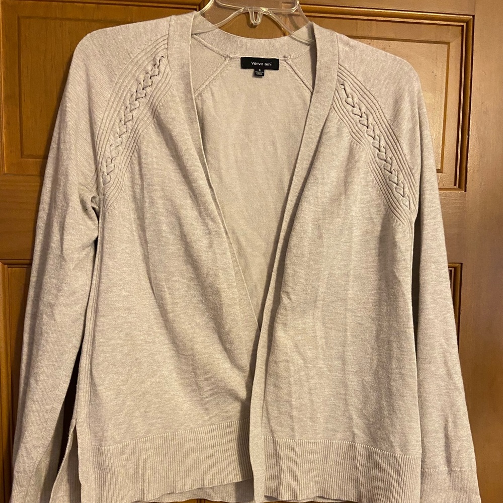 Light tan/Heather sweater